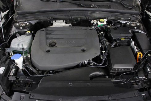 Certified 2025 Volvo XC40 B5 Plus image 24