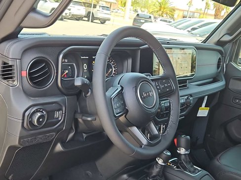 New 2025 Jeep Wrangler Unlimited Rubicon w/ Technology Group image 10