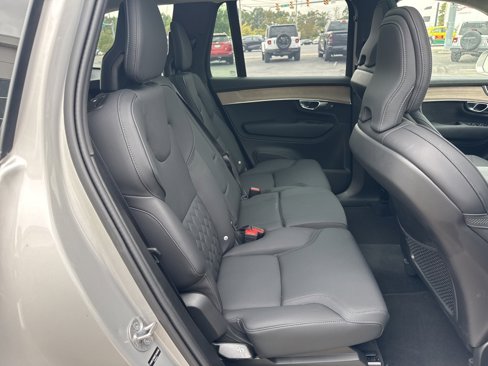 Certified 2025 Volvo XC90 B5 Plus image 27