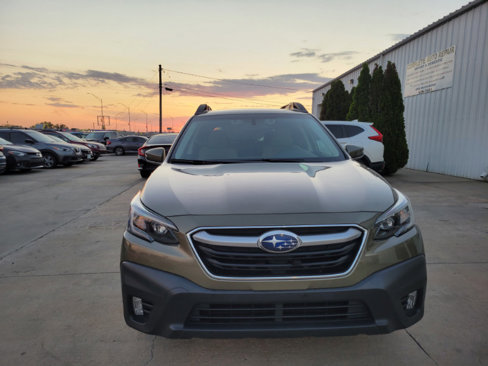 Used 2022 Subaru Outback Premium image 2