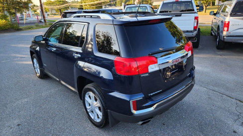 Used 2017 GMC Terrain SLT w/ Open Road Package image 9