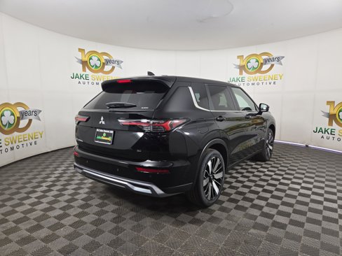 New 2025 Mitsubishi Outlander SE image 7