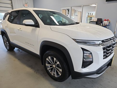 New 2026 Chevrolet Equinox LT w/ Convenience Package II image 3