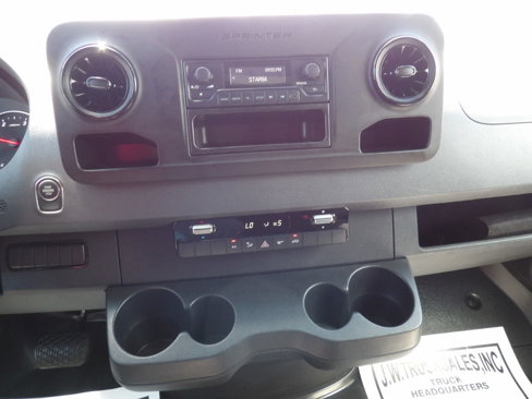 Used 2025 Mercedes-Benz Sprinter 2500 image 22