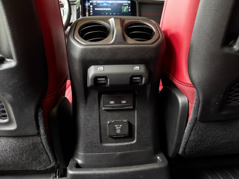 Used 2024 Jeep Wrangler Unlimited Rubicon 392 image 30