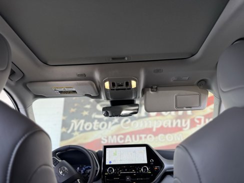 Used 2024 Toyota Highlander Limited image 24