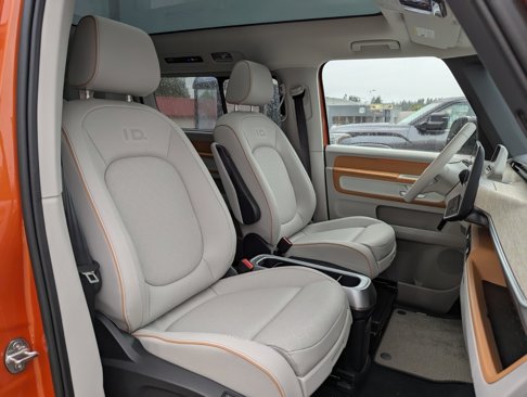 New 2025 Volkswagen ID. Buzz Pro S Plus image 39