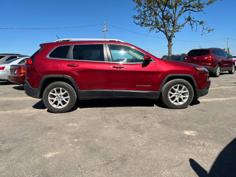 Used 2015 Jeep Cherokee Latitude w/ Cold Weather Group image 5