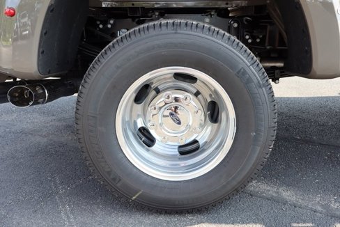 New 2026 Ford F350 Platinum w/ Platinum Plus Package image 16