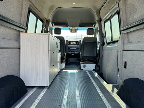 Used 2023 Mercedes-Benz Sprinter 2500 image 15