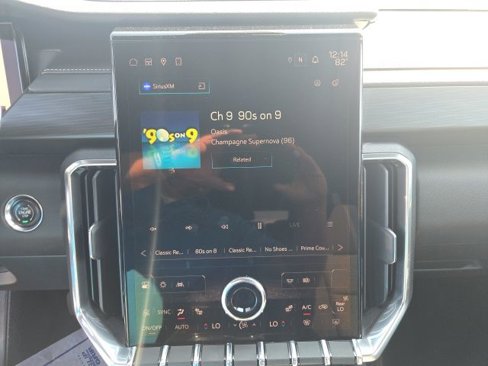 Used 2025 GMC Acadia Elevation image 22