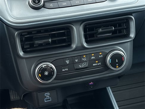 Used 2024 Ford Maverick XL image 16
