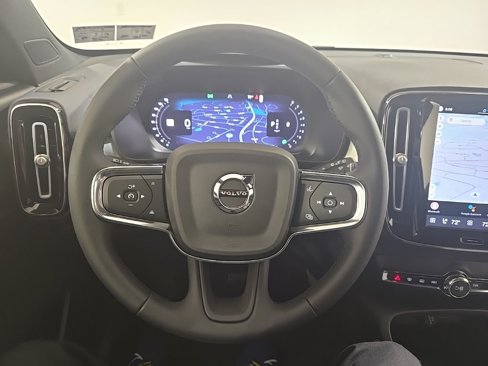 New 2026 Volvo XC40 B5 Core w/ Climate Package image 11