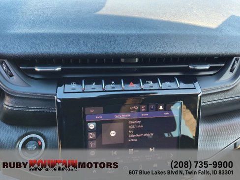 Used 2023 Jeep Grand Cherokee L Laredo image 21