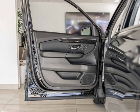 Used 2025 Honda Pilot Elite image 32