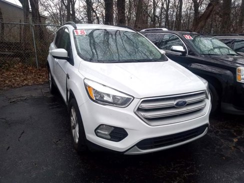Used 2018 Ford Escape SE image 2