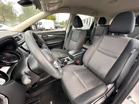 Used 2020 Nissan Rogue S image 10