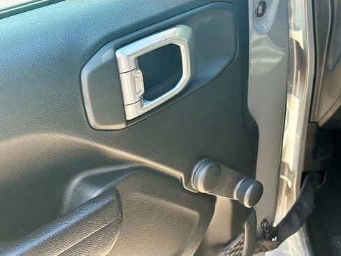 Used 2023 Jeep Wrangler Sport image 18