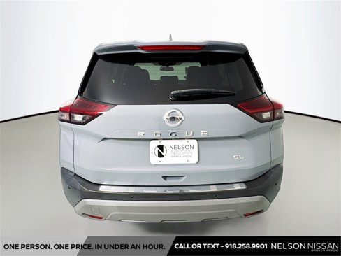 Used 2021 Nissan Rogue SL w/ Premium Package image 6