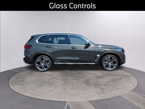 New 2026 BMW X5 xDrive40i w/ Executive Package image 10