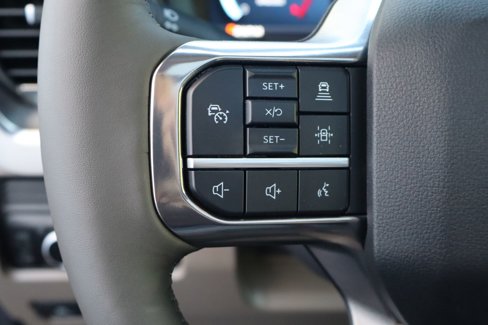 Used 2025 Ford F450 Platinum w/ Platinum Plus Package image 18