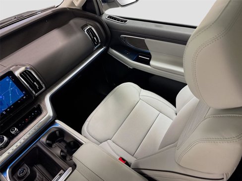 New 2025 Ford Expedition Max Platinum image 24