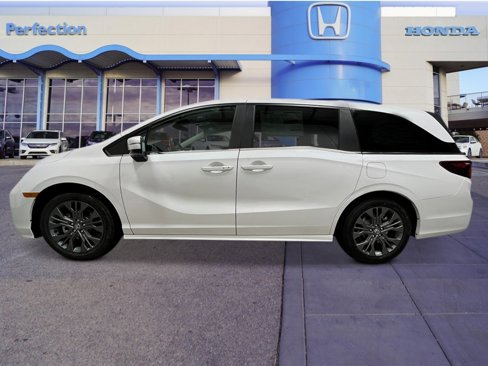 New 2026 Honda Odyssey Touring image 2