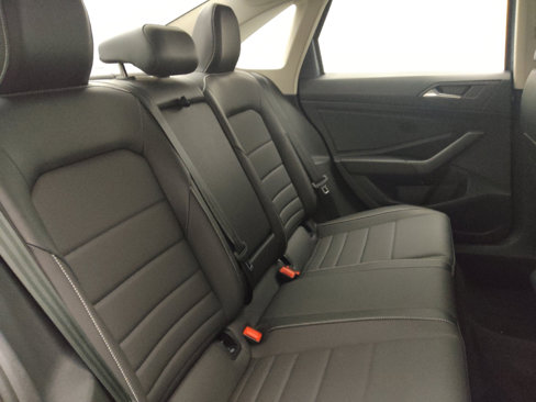 Used 2024 Volkswagen Jetta SE image 19
