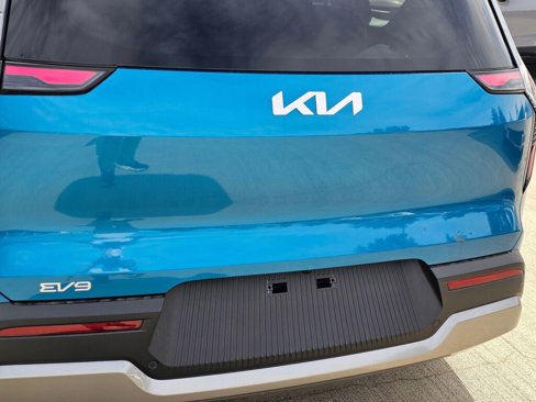 New 2026 Kia EV9 Wind image 27