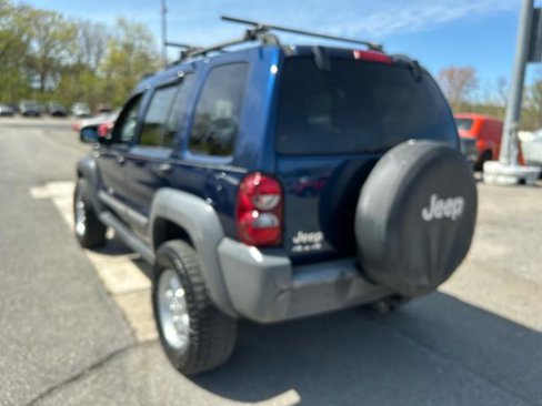 Used 2005 Jeep Liberty Sport image 38