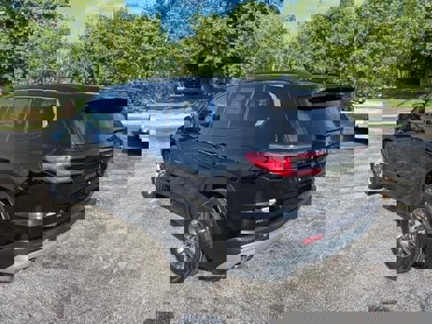 New 2026 GMC Acadia Elevation image 7