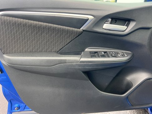 Used 2018 Honda Fit EX image 11