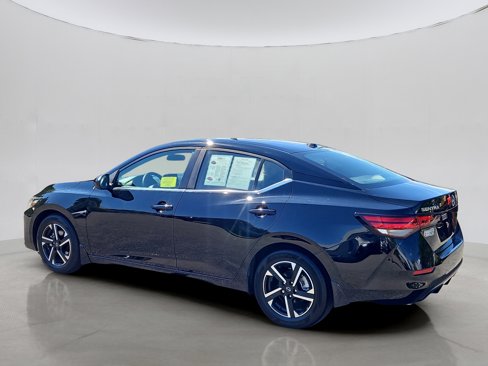 Used 2025 Nissan Sentra SV image 26