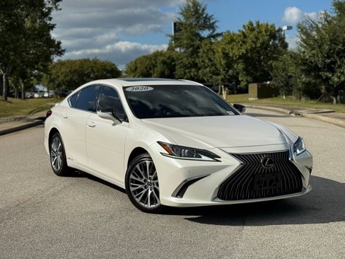 Used 2020 Lexus ES 300h w/ Premium Package image 2
