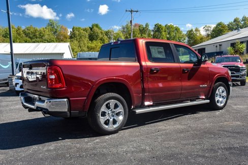 New 2026 RAM 1500 4x4 Crew Cab image 3