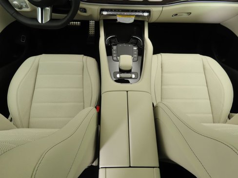 New 2026 Mercedes-Benz GLS 580 4MATIC image 18