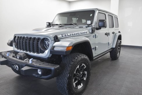 Used 2024 Jeep Wrangler Unlimited Rubicon 4xe image 3