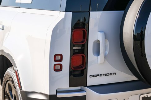 New 2025 Land Rover Defender 110 S image 7