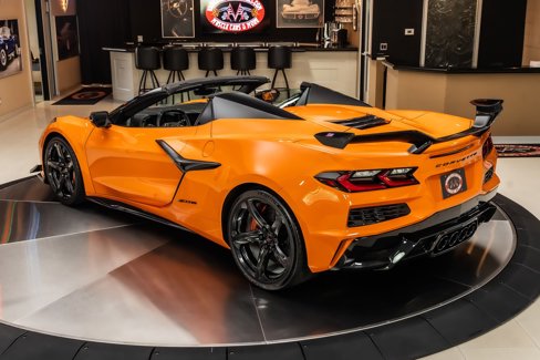 Used 2023 Chevrolet Corvette Z06 w/ Z07 Performance Package image 16
