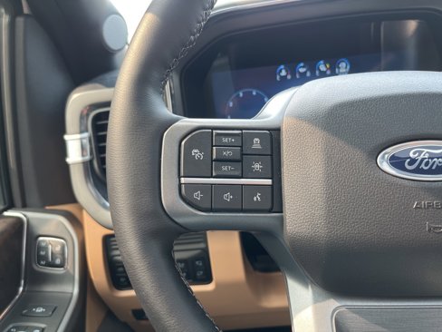 Used 2025 Ford F250 Lariat w/ Lariat Ultimate Package image 27
