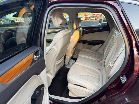Used 2019 Lincoln MKC Select w/ MKC Climate Package image 21