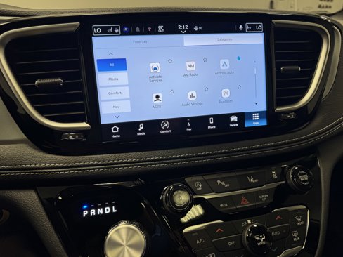 New 2026 Chrysler Pacifica Limited image 30