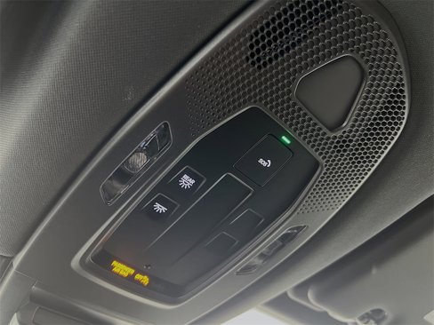 Used 2025 Porsche Cayenne image 14