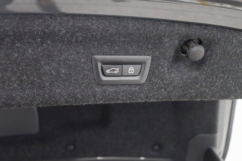 Used 2023 BMW M4 xDrive Competition w/ M Carbon Exterior Package image 43