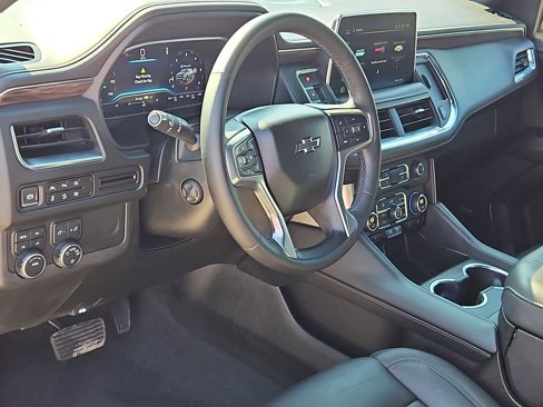 Used 2023 Chevrolet Tahoe Z71 w/ Luxury Package image 10