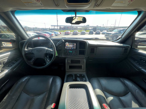 Used 2006 Chevrolet Silverado 2500 LT w/ Heavy-Duty Power Package image 85