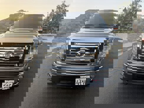 Used 2012 Ford F150 XLT w/ XLT Convenience Pkg image 2