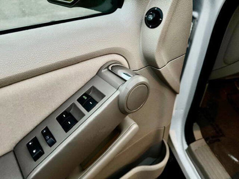 Used 2006 Ford Explorer XLS image 17