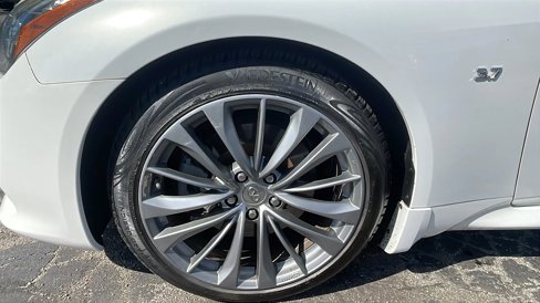 Used 2014 INFINITI Q60 Convertible w/ Premium Package image 9