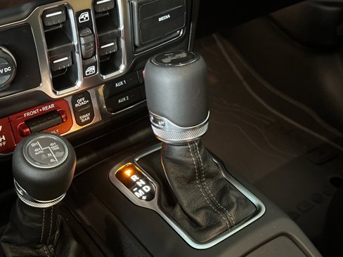 New 2025 Jeep Wrangler Unlimited Rubicon image 21